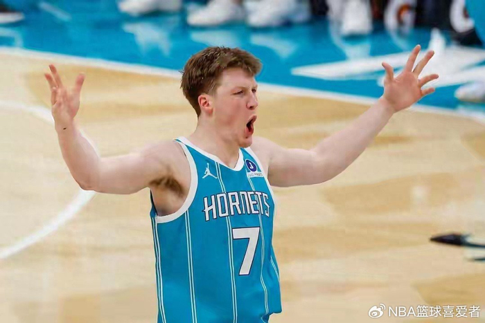 NBA外线火力全开 四大新星刷新三分球纪录