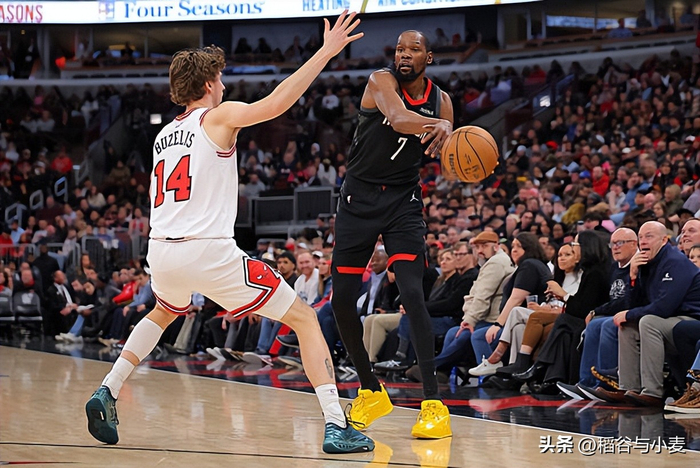 杜兰特独揽40分难救火箭 防守漏洞致球队惨败