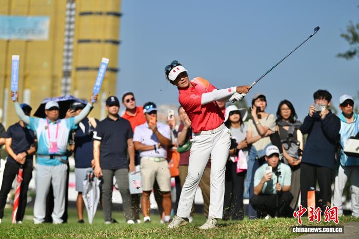 粤港澳全运会高尔夫球赛落幕：匡洋“一骑绝尘