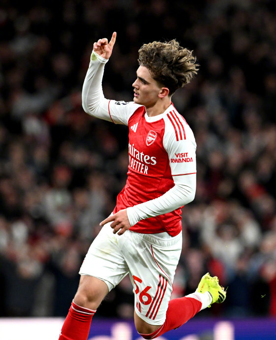 英超赛季纪录刷新 哈兰德萨拉赫领跑射手榜