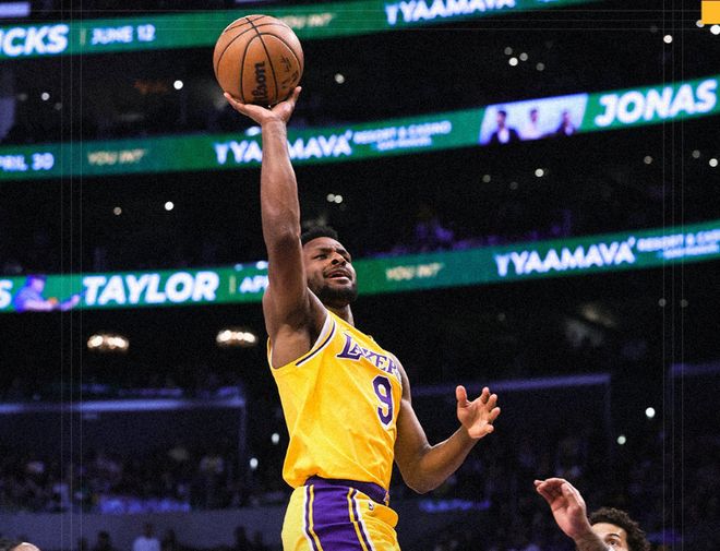 詹姆斯三双引领湖人狂胜奇才，排名稳固领跑西